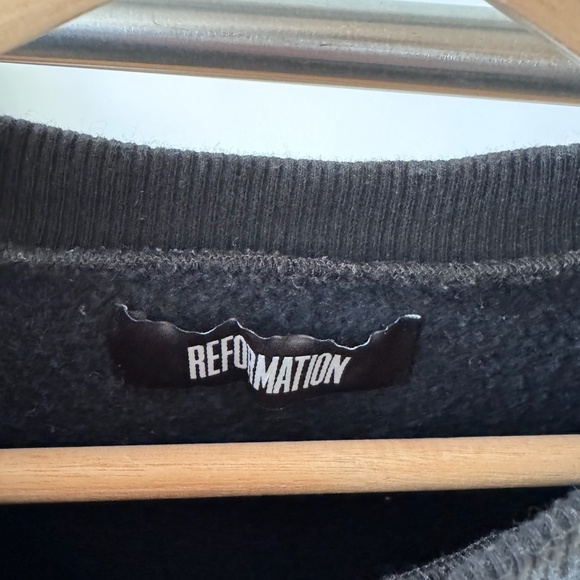 Reformation Crop Pullover Sweatshirt - Black - Picture 2 of 4